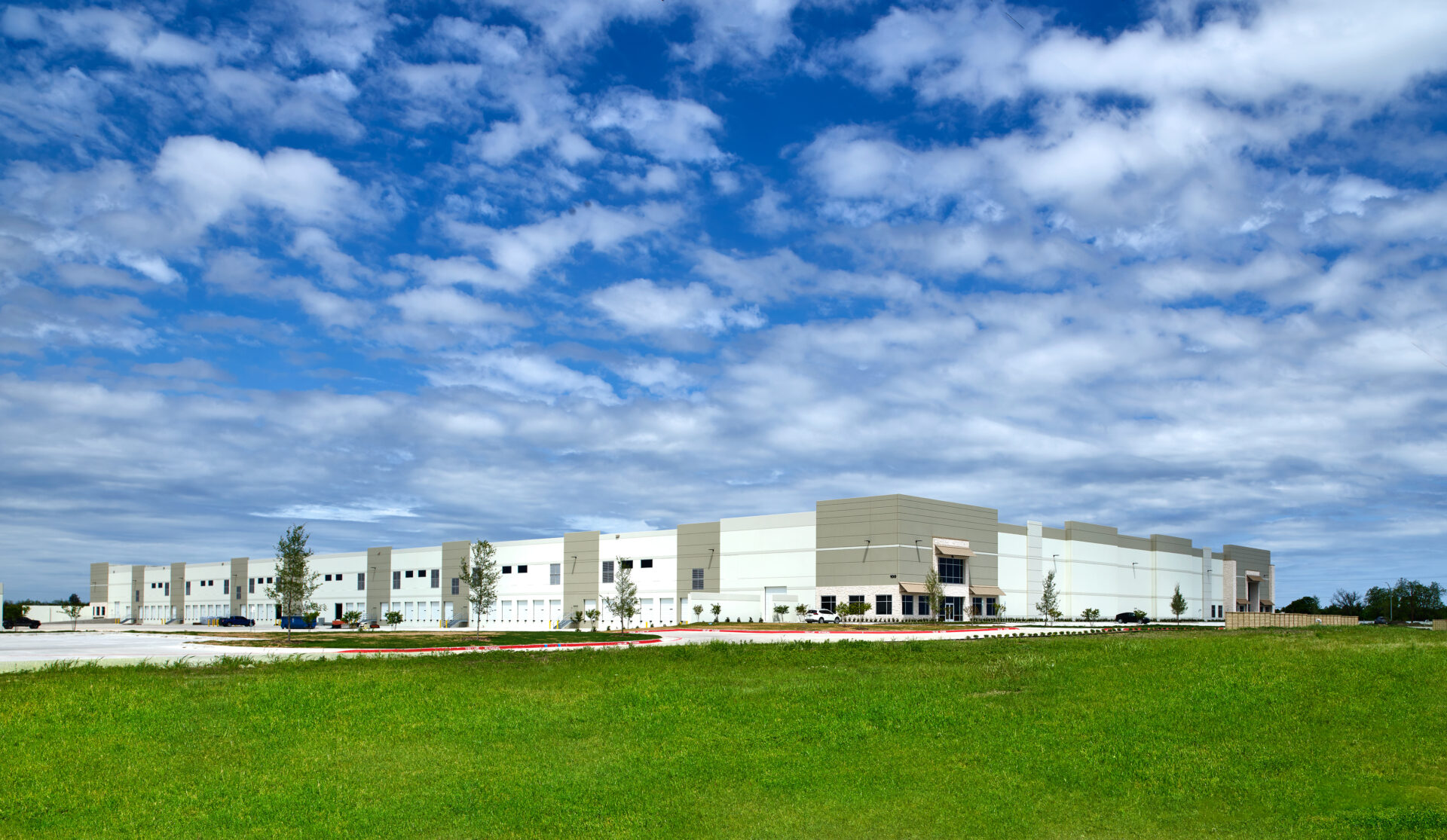 https://generalcontractor.com/wp-content/uploads/2023/09/bmc300hwy80_0004.jpg