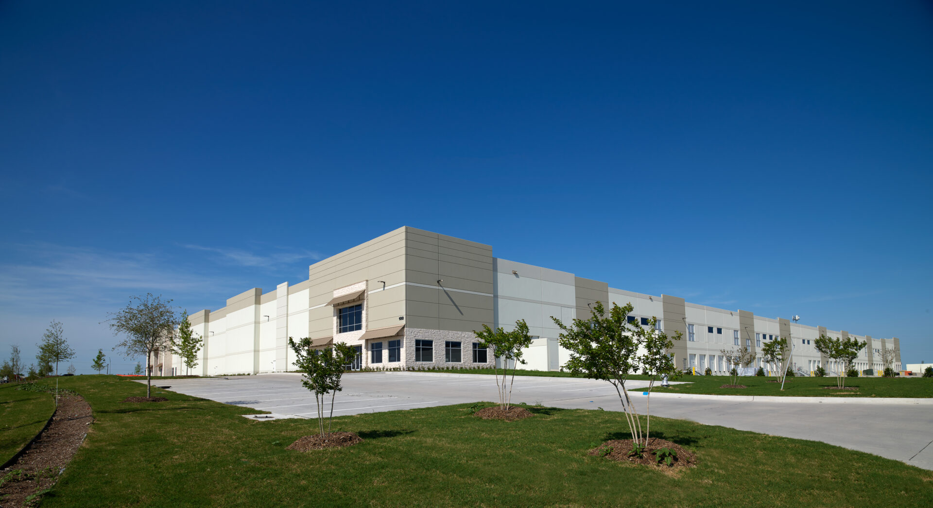 https://generalcontractor.com/wp-content/uploads/2023/09/bmc300hwy80_0004.jpg