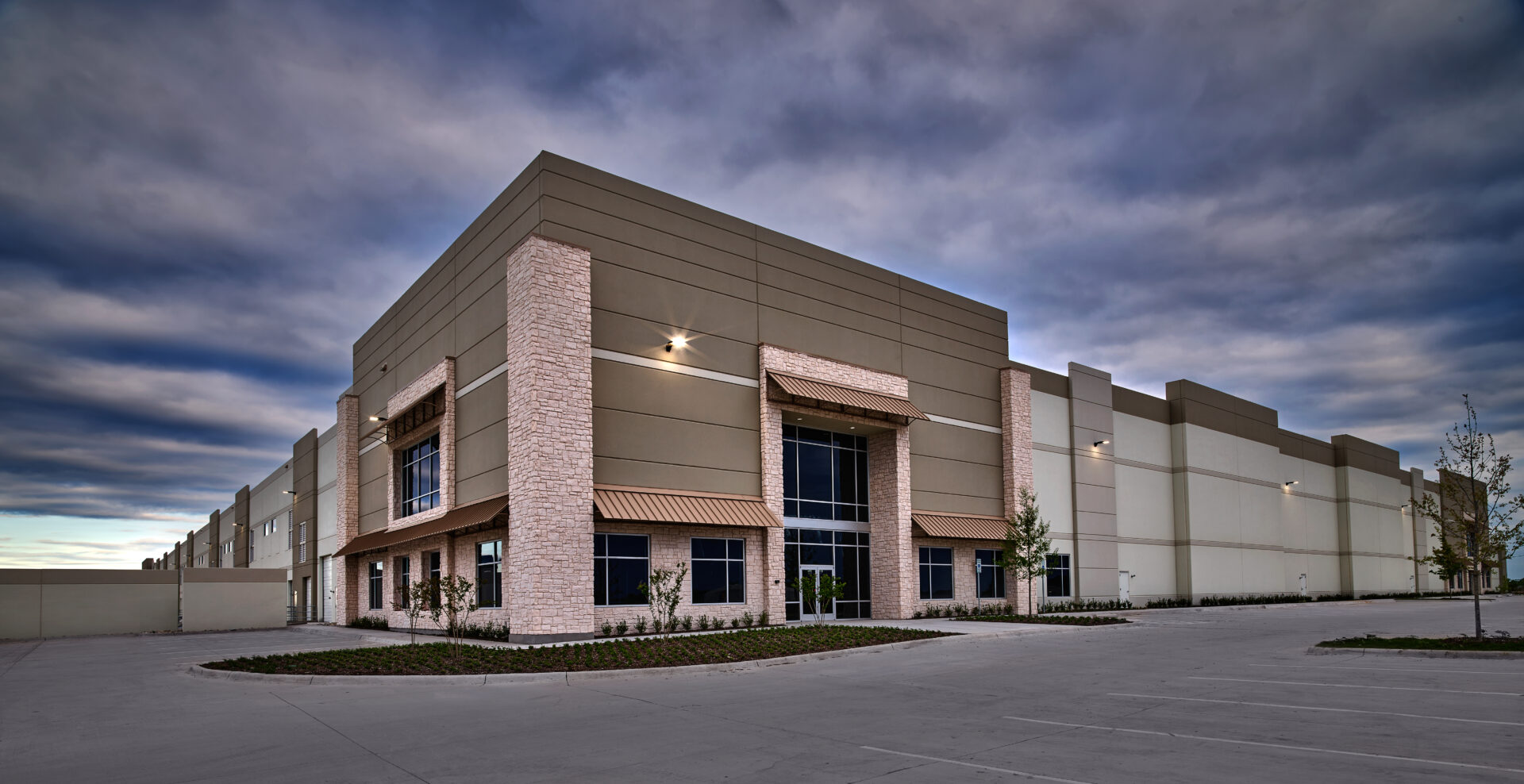 https://generalcontractor.com/wp-content/uploads/2023/09/bmc300hwy80_0004.jpg