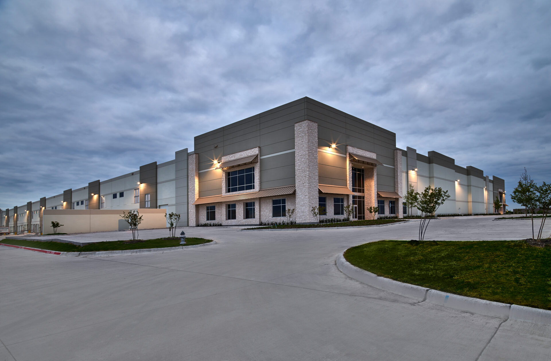 https://generalcontractor.com/wp-content/uploads/2023/09/bmc300hwy80_0004.jpg