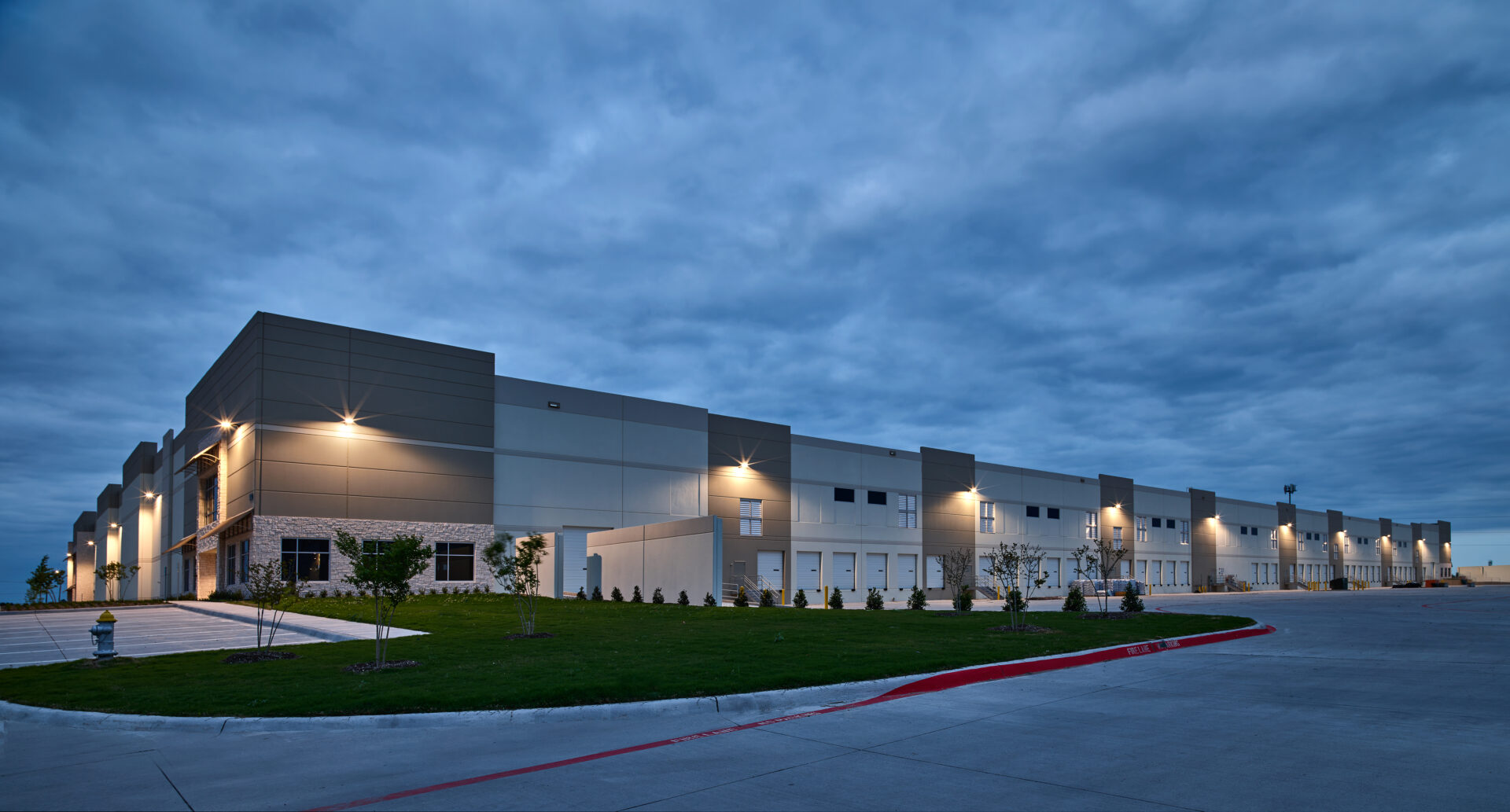 https://generalcontractor.com/wp-content/uploads/2023/09/bmc300hwy80_0004.jpg