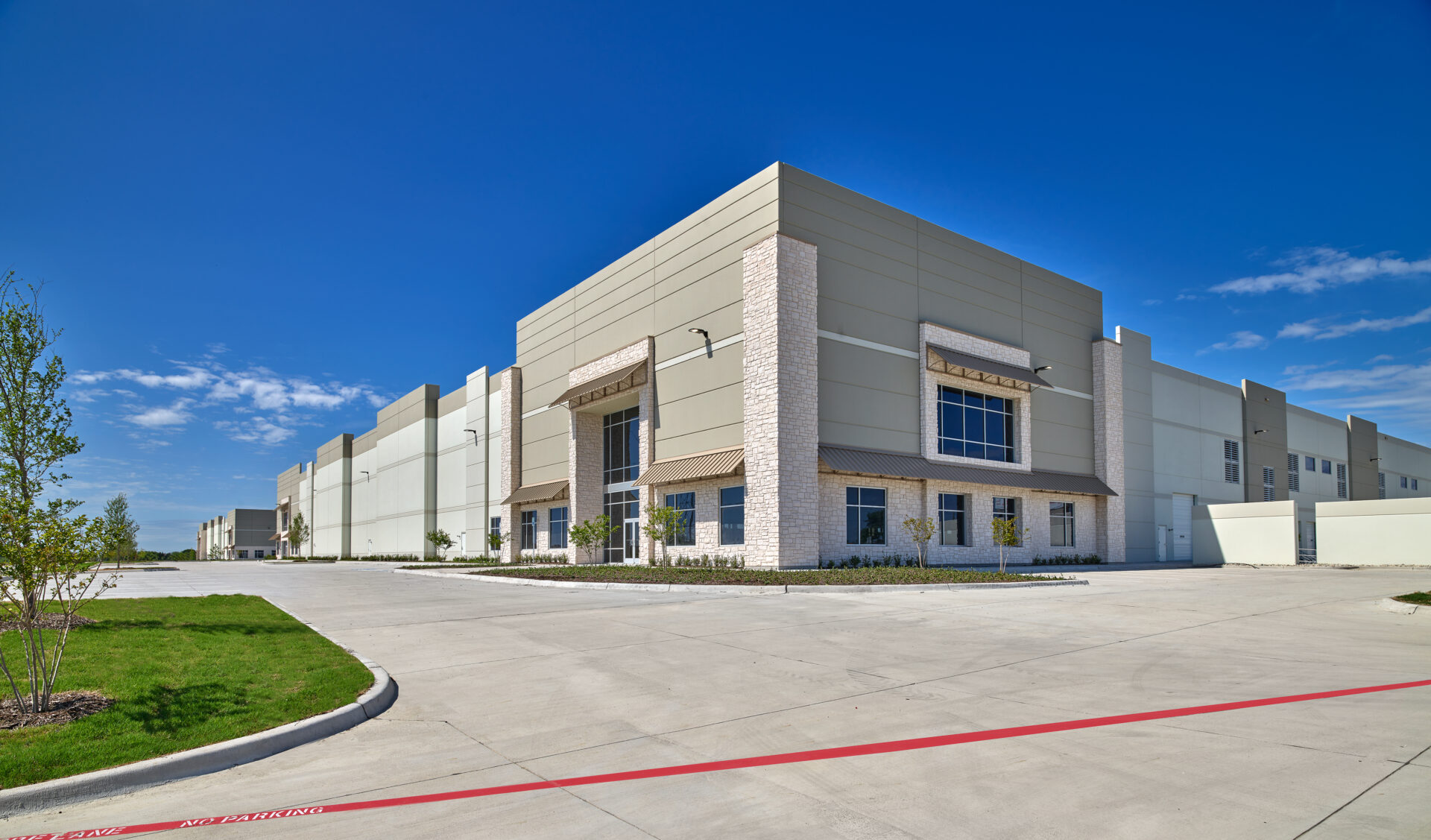 https://generalcontractor.com/wp-content/uploads/2023/09/bmc300hwy80_0004.jpg