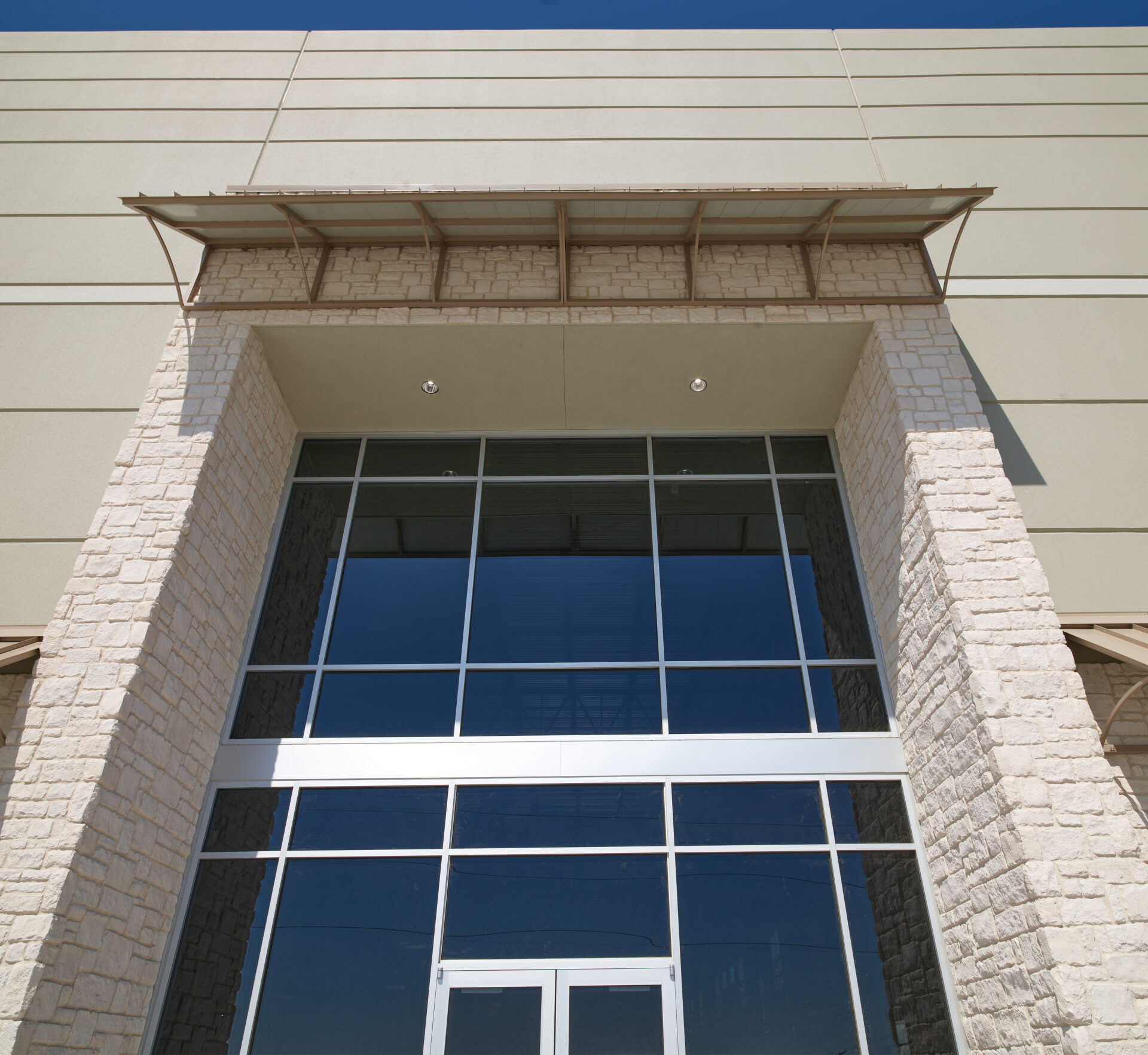 https://generalcontractor.com/wp-content/uploads/2023/09/bmc300hwy80_0004.jpg