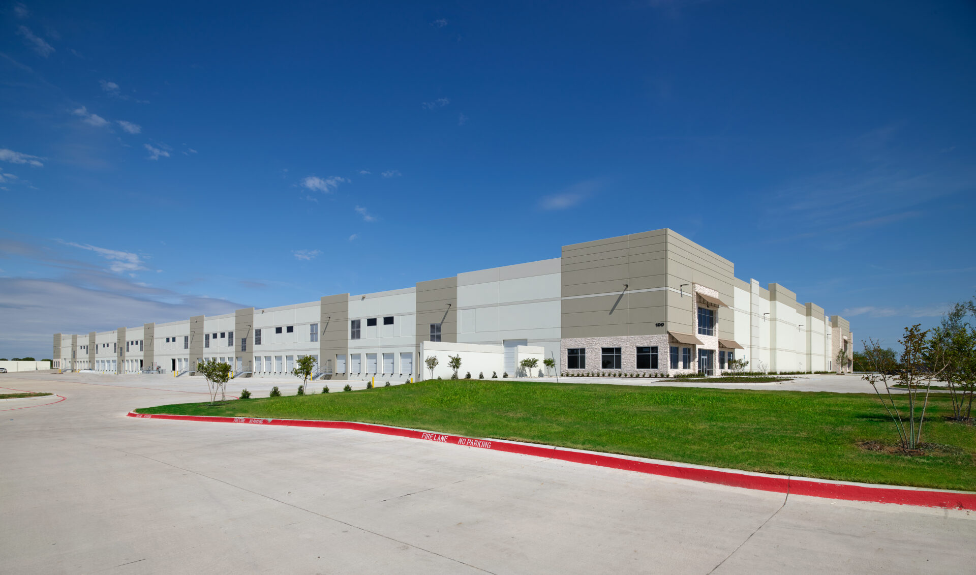https://generalcontractor.com/wp-content/uploads/2023/09/bmc300hwy80_0004.jpg