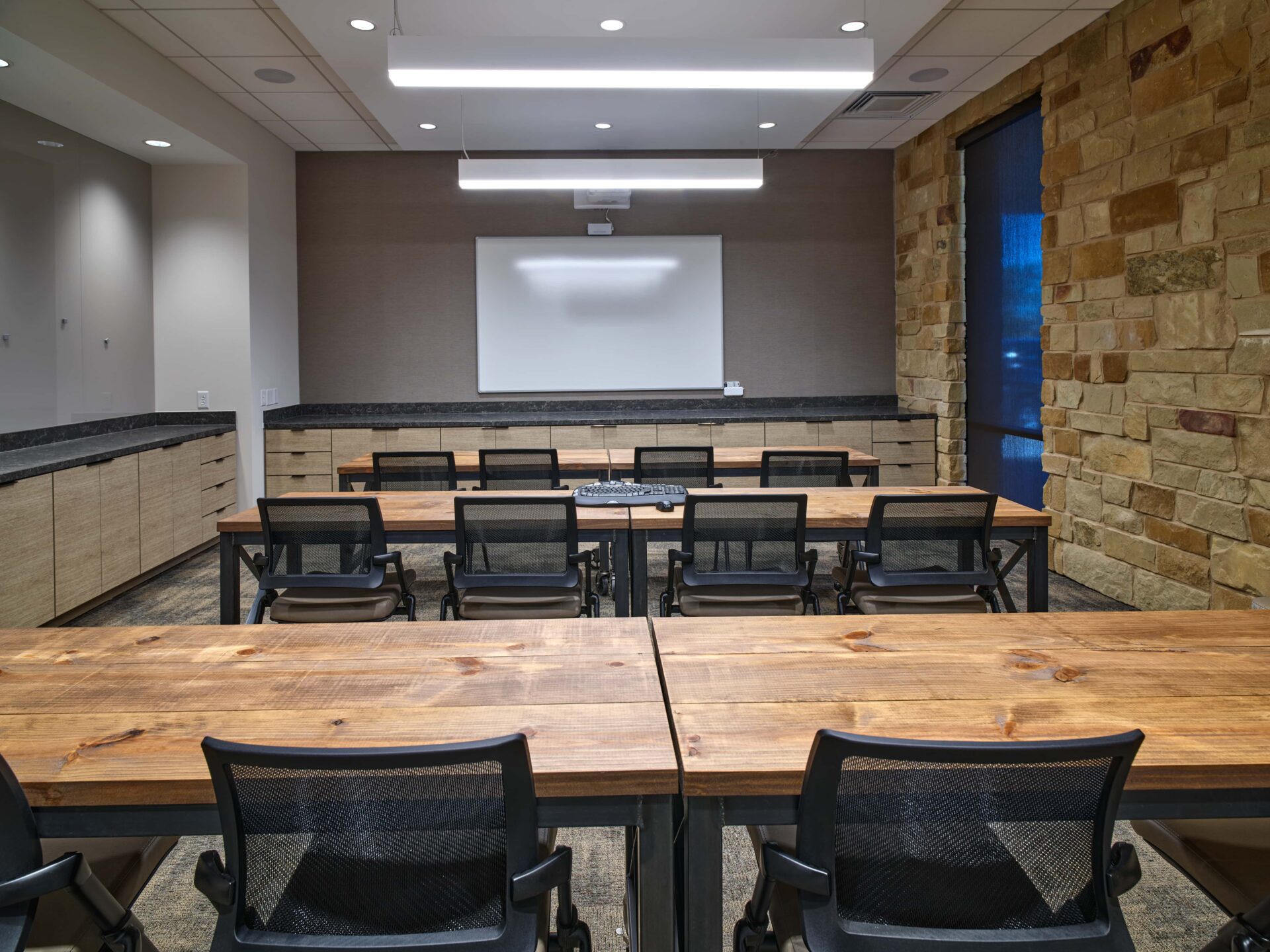 https://generalcontractor.com/wp-content/uploads/2023/08/BMC-fox-198-e1697031966161.jpg