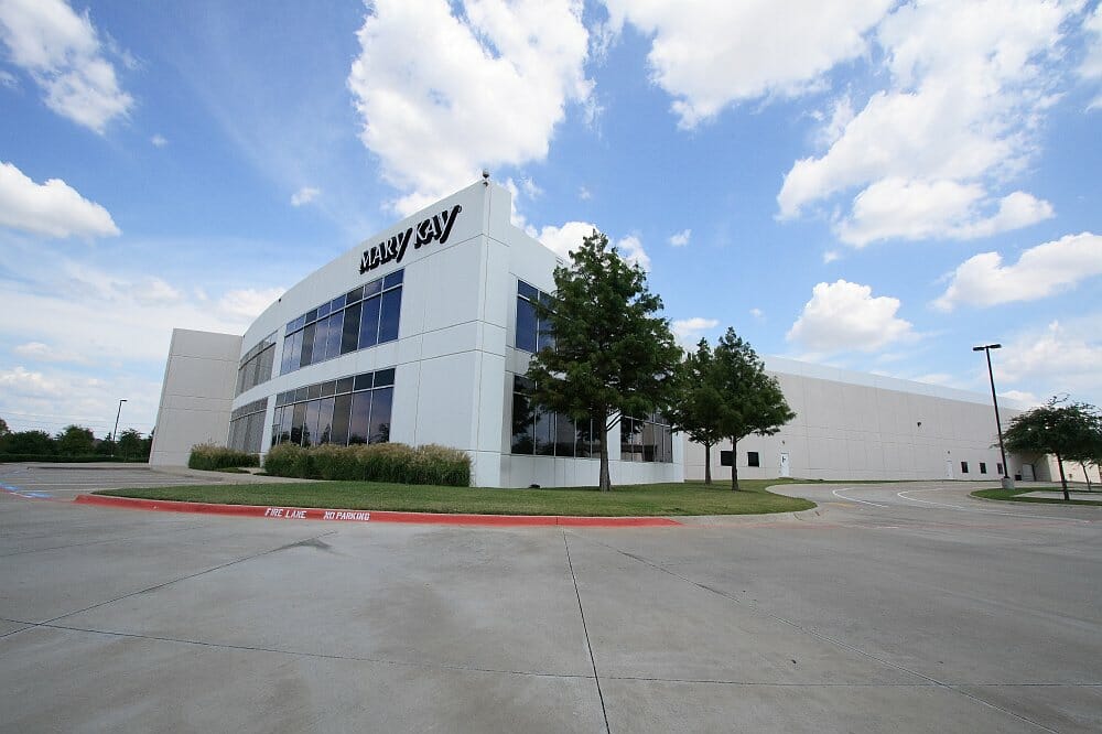 https://generalcontractor.com/wp-content/uploads/2023/09/mary-kay-warehouse-001-1000.jpg