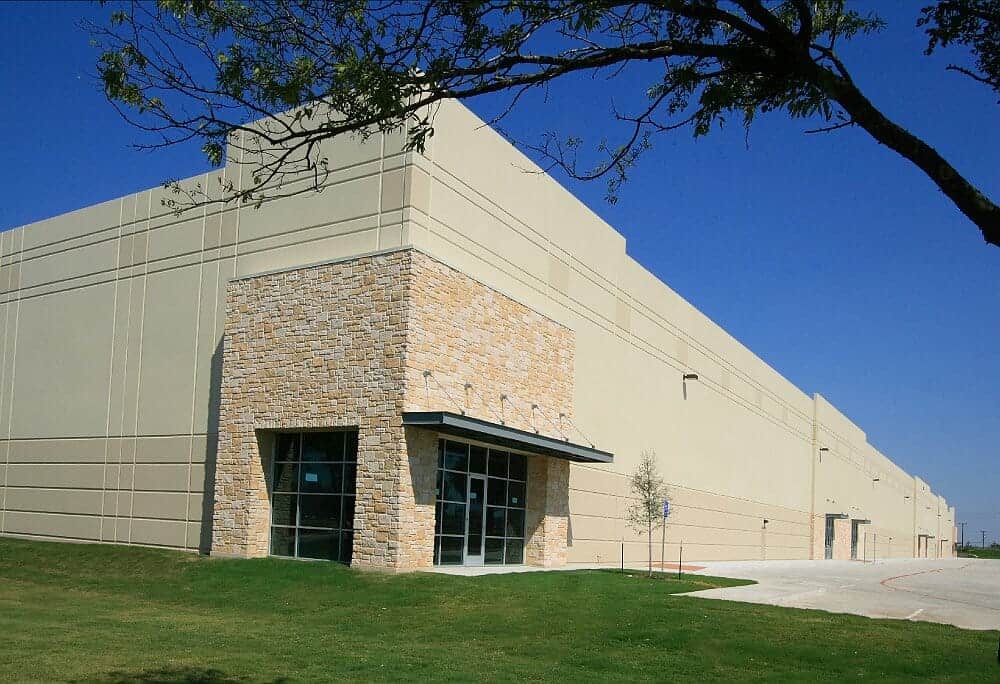 https://generalcontractor.com/wp-content/uploads/2023/09/vista-distribution-center-085-1000-1.jpg
