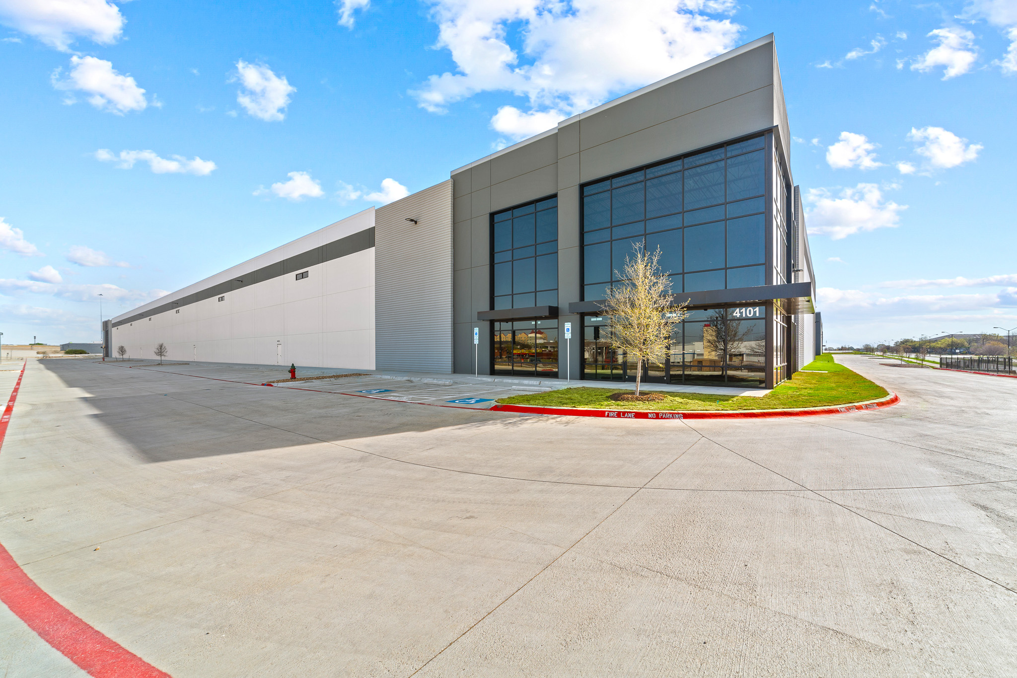 https://generalcontractor.com/wp-content/uploads/2024/12/WJ4A9835-1-e1743015723934.jpg