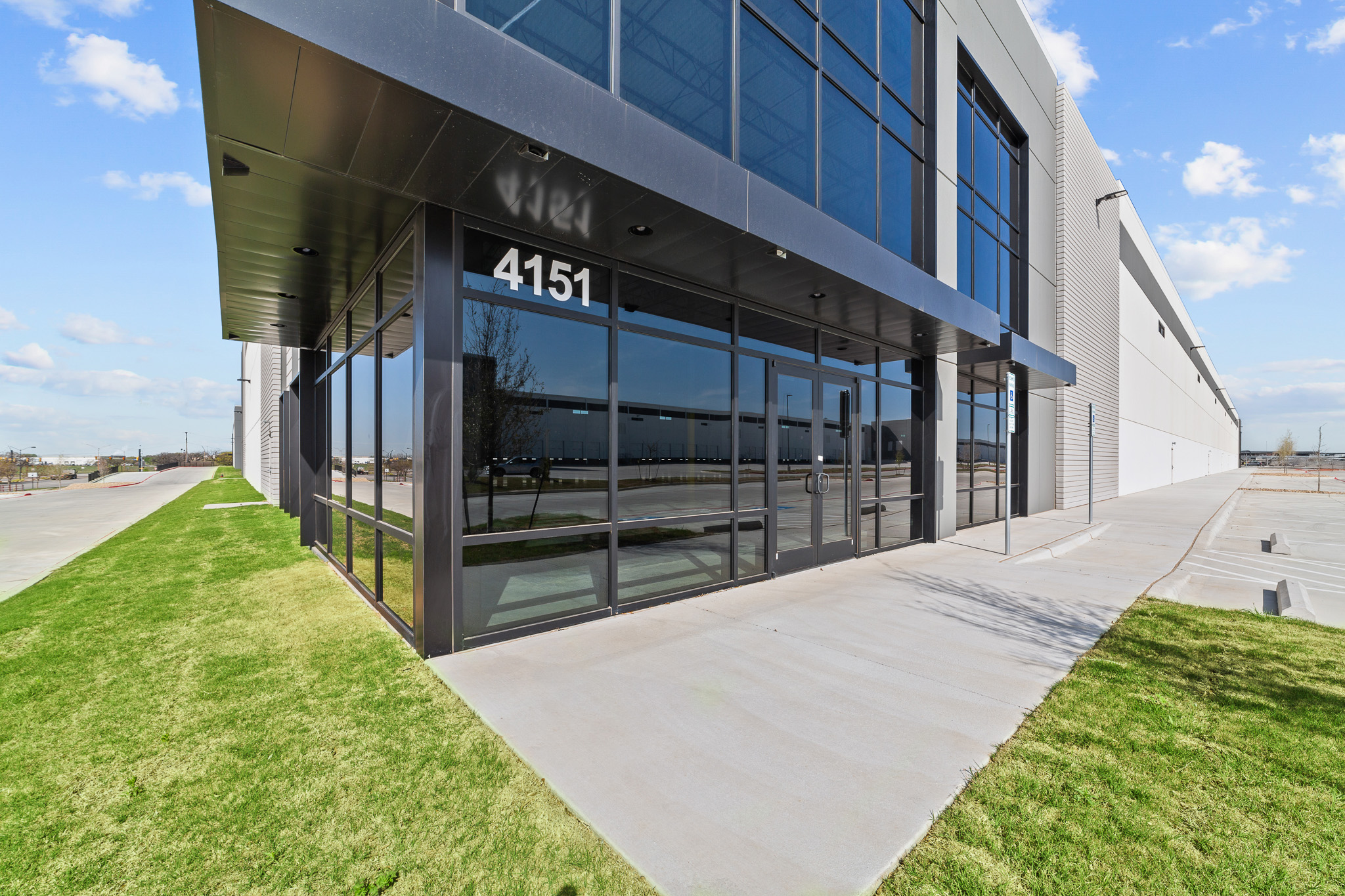 https://generalcontractor.com/wp-content/uploads/2024/12/WJ4A9835-1-e1743015723934.jpg