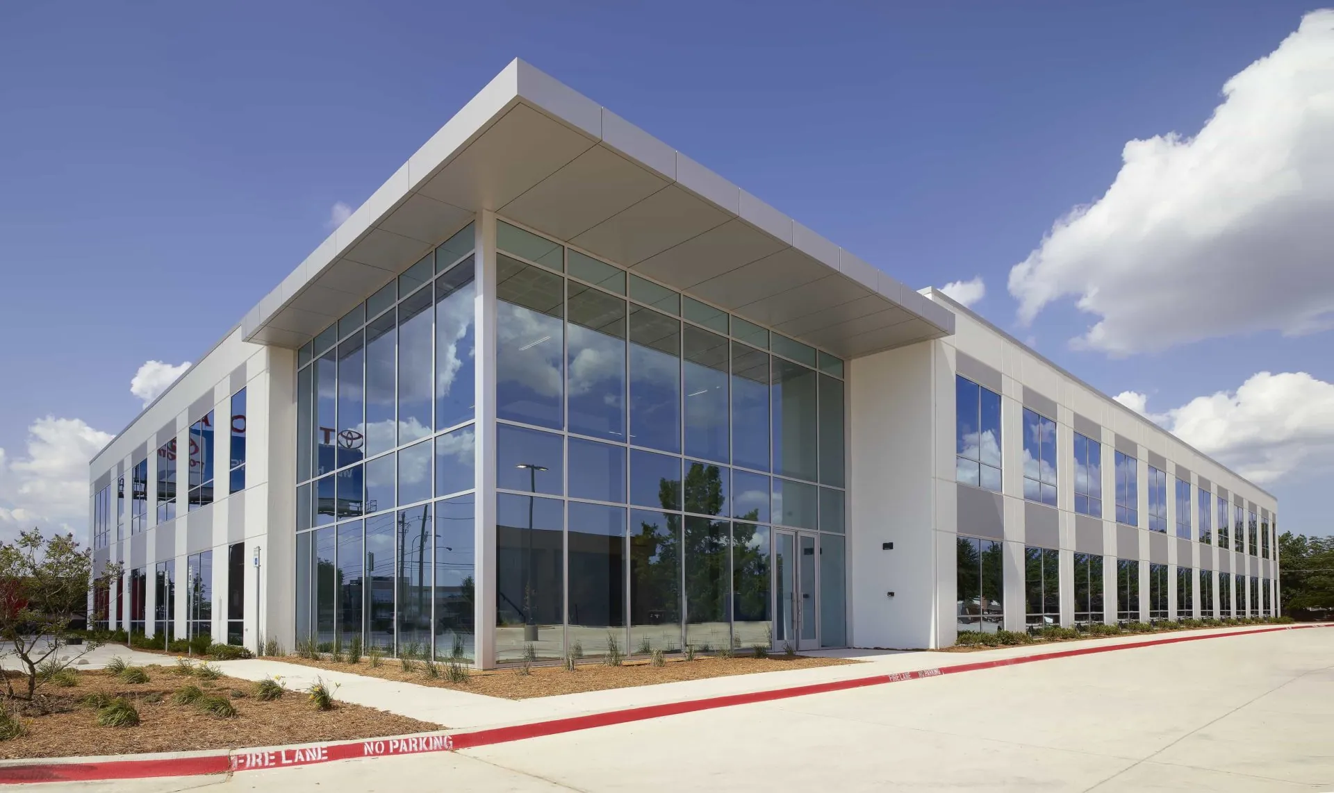 https://generalcontractor.com/wp-content/uploads/2023/09/Bent-Tree.png
