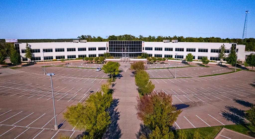 https://generalcontractor.com/wp-content/uploads/2023/09/cigna-office-call-center-070-1000.jpg