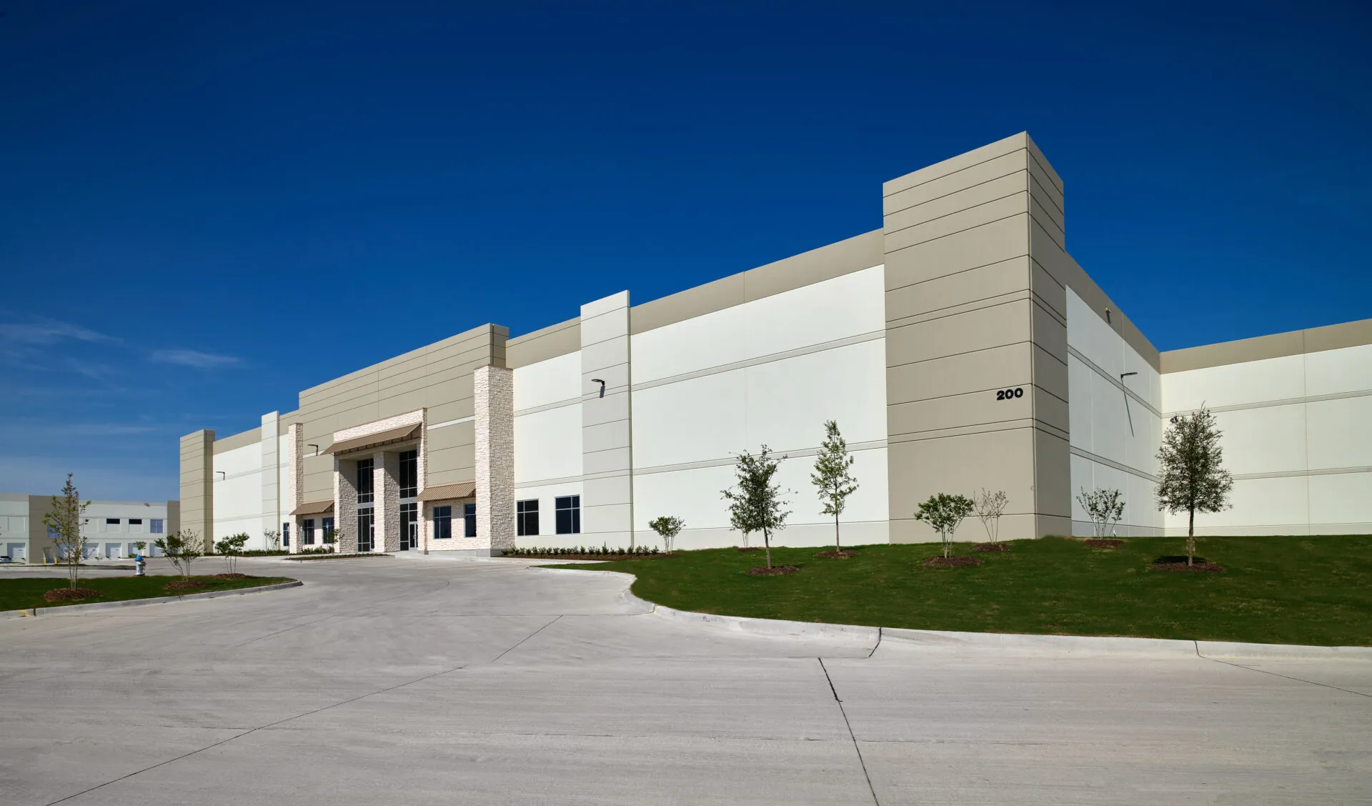 https://generalcontractor.com/wp-content/uploads/2023/09/bmc300hwy80_0004.jpg