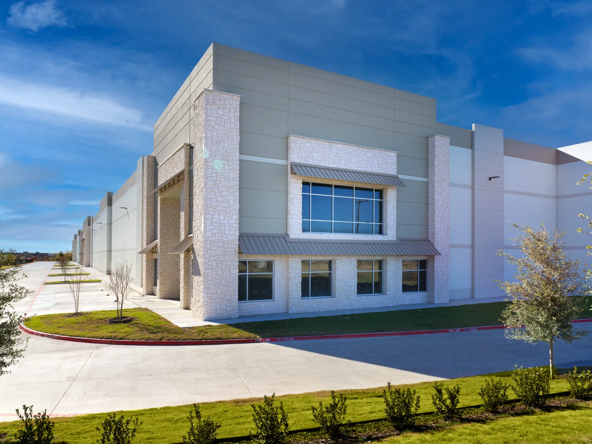https://generalcontractor.com/wp-content/uploads/2023/09/bmc300hwy80_0331.jpg