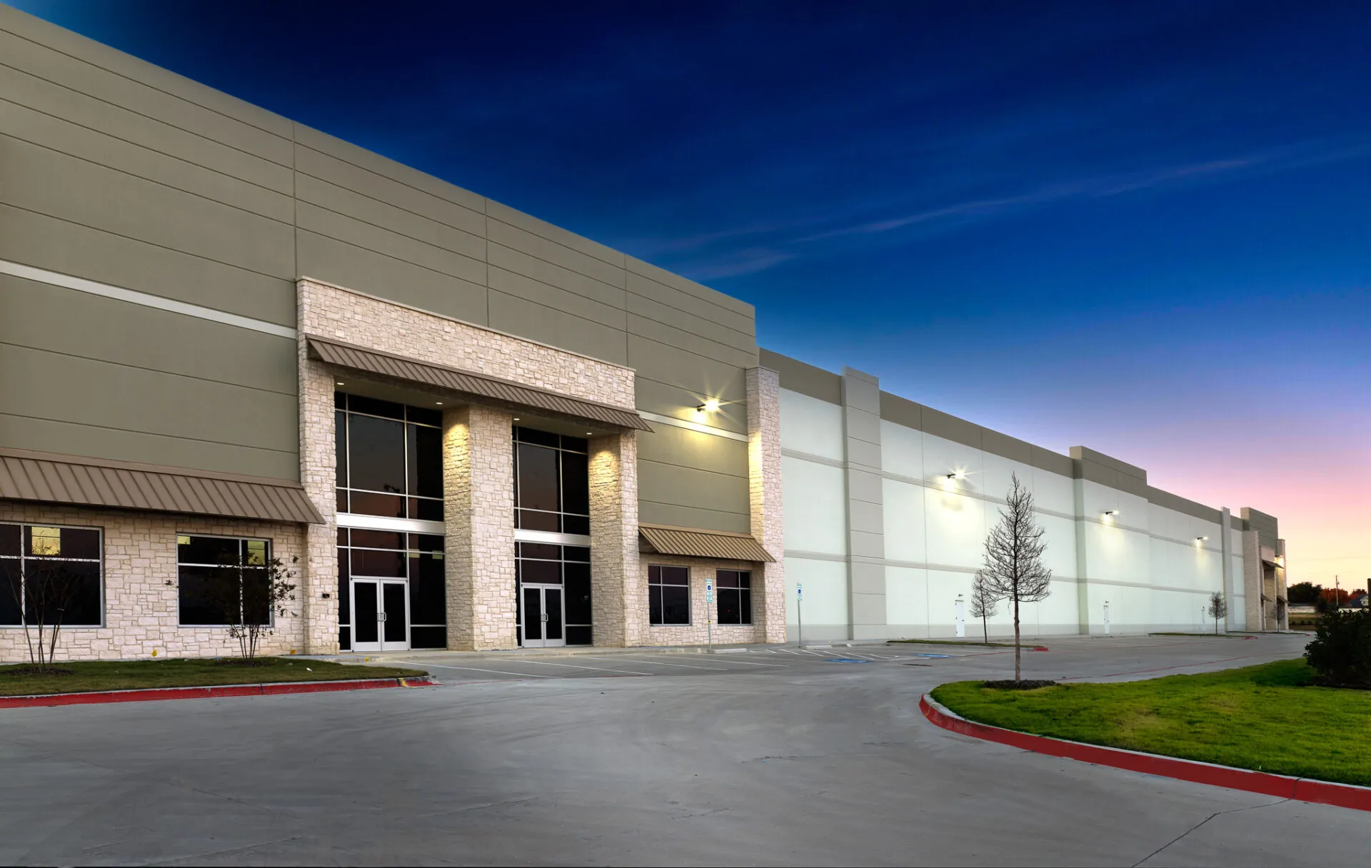 https://generalcontractor.com/wp-content/uploads/2023/09/bmc300hwy80_0331.jpg