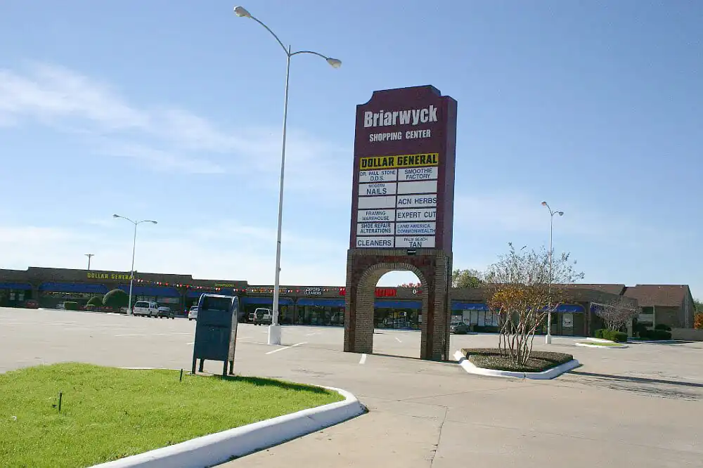 https://generalcontractor.com/wp-content/uploads/2023/09/briarwyck-shopping-center-001-1000.jpg
