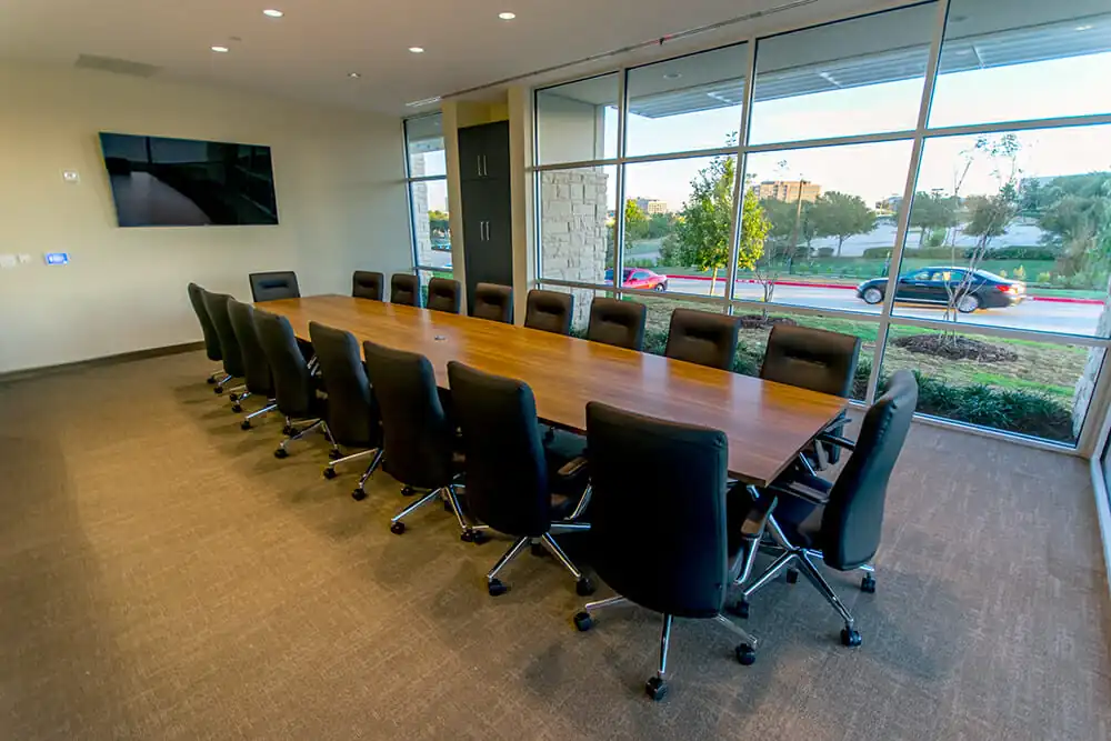https://generalcontractor.com/wp-content/uploads/2023/09/crawford-electric-warehouse-009-1000.jpg