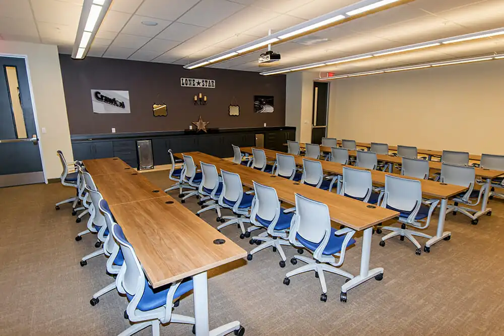 https://generalcontractor.com/wp-content/uploads/2023/09/crawford-electric-warehouse-009-1000.jpg