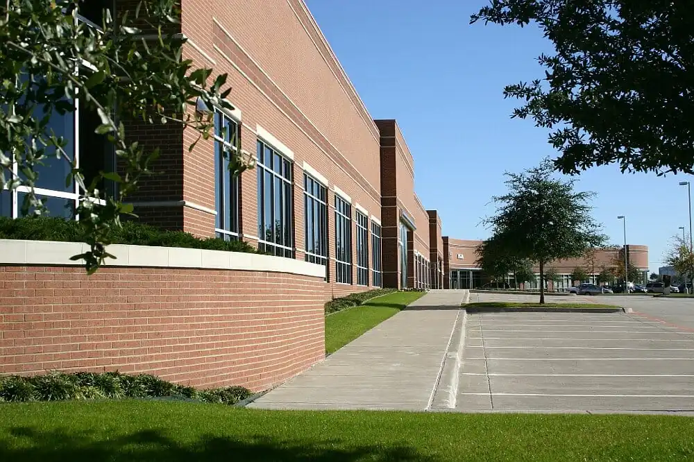 https://generalcontractor.com/wp-content/uploads/2023/09/international-parkway-tech-center-001-1000.jpg