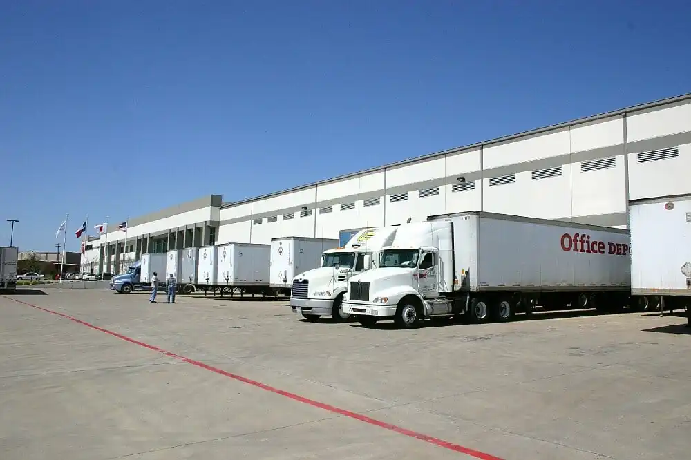 https://generalcontractor.com/wp-content/uploads/2023/09/iris-usa-warehouse-005-1000.jpg