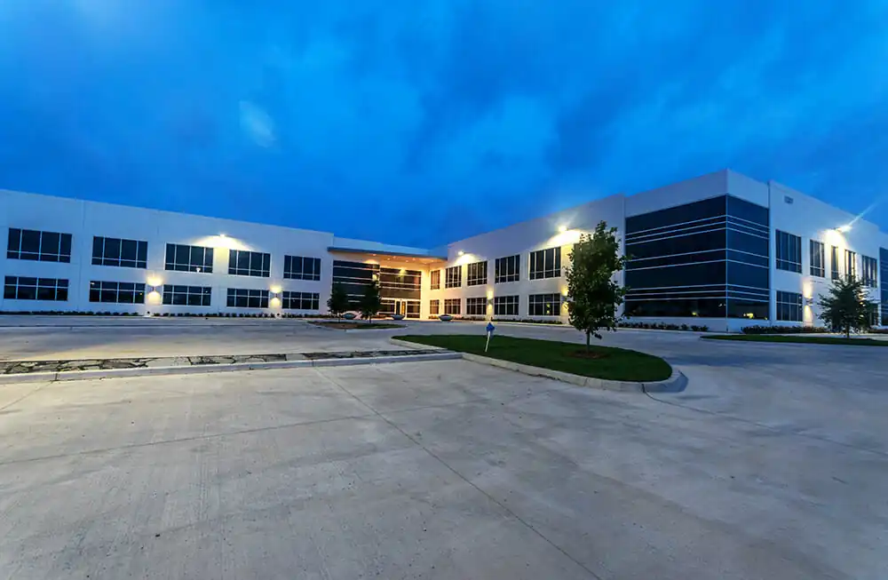 https://generalcontractor.com/wp-content/uploads/2023/09/legacy-6-7-office-building-07-1000.jpg