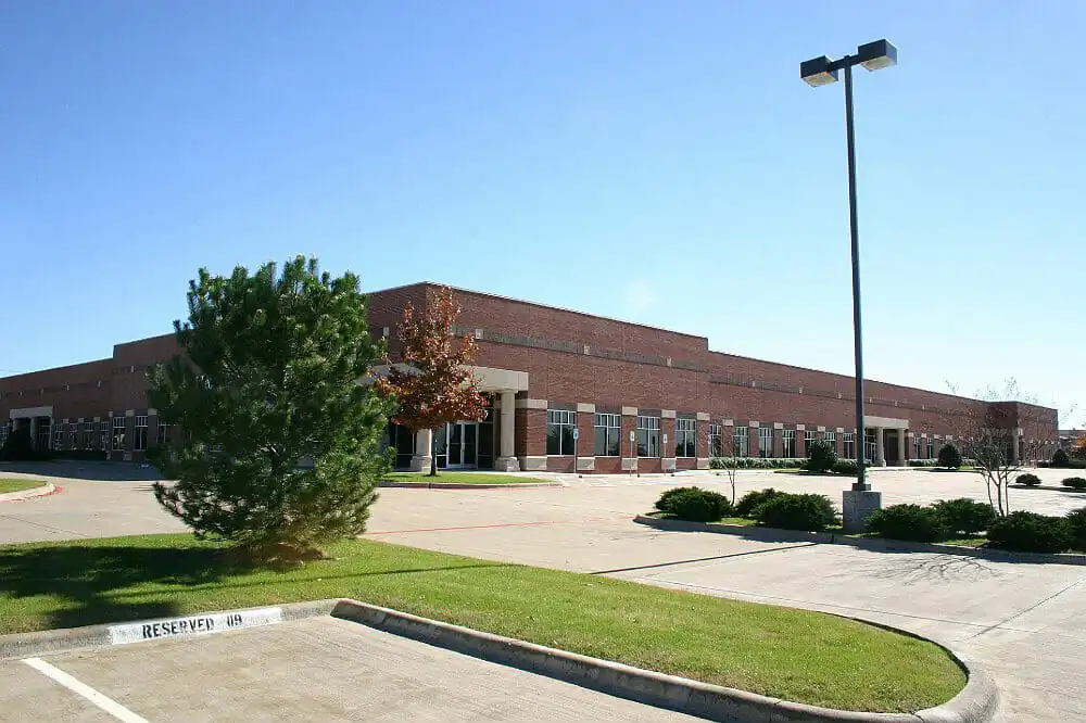 https://generalcontractor.com/wp-content/uploads/2023/09/metroplex-tech-center-I-001-1000.jpg